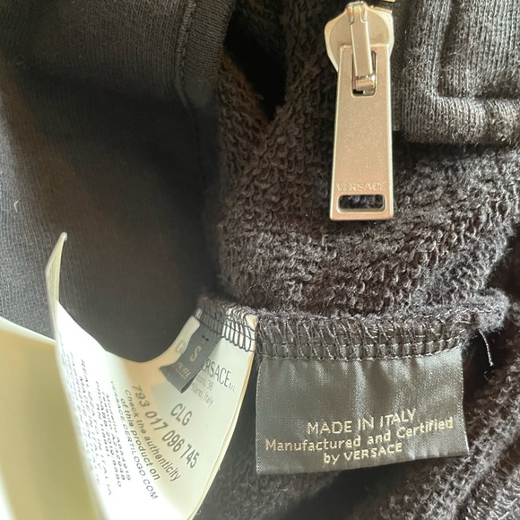 Versace sweater - Picture 2 of 3